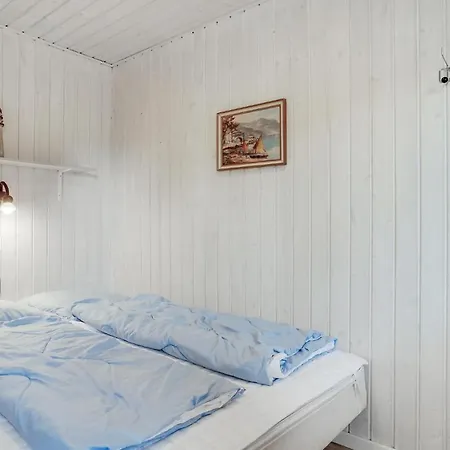 3 Bedroom Beautiful Home In Blavand